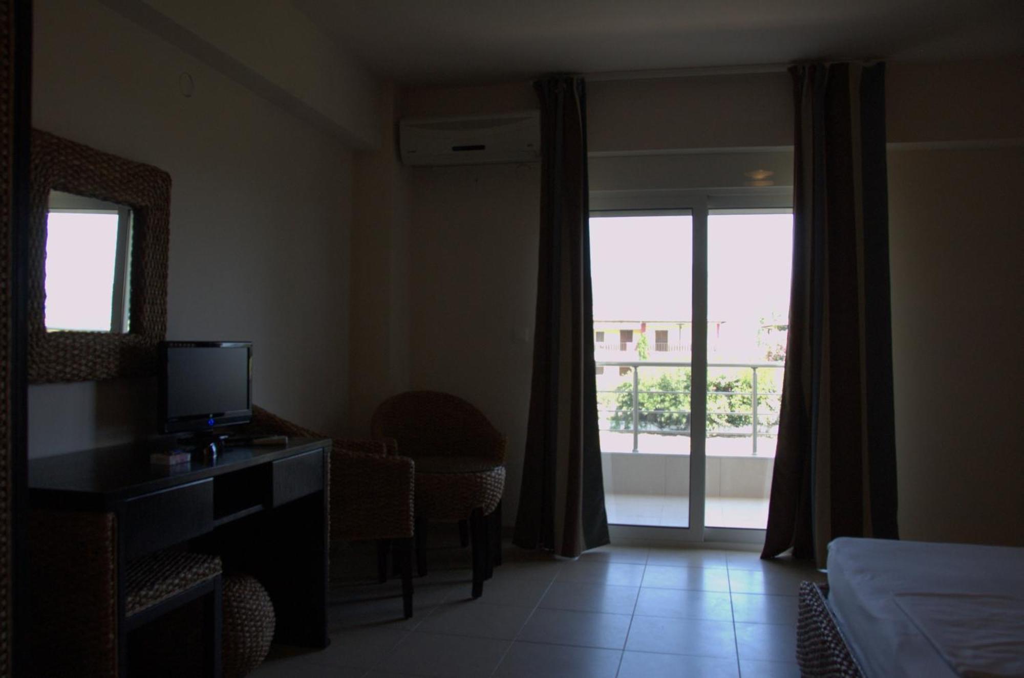 Hotel Sarti Beach מראה חיצוני תמונה
